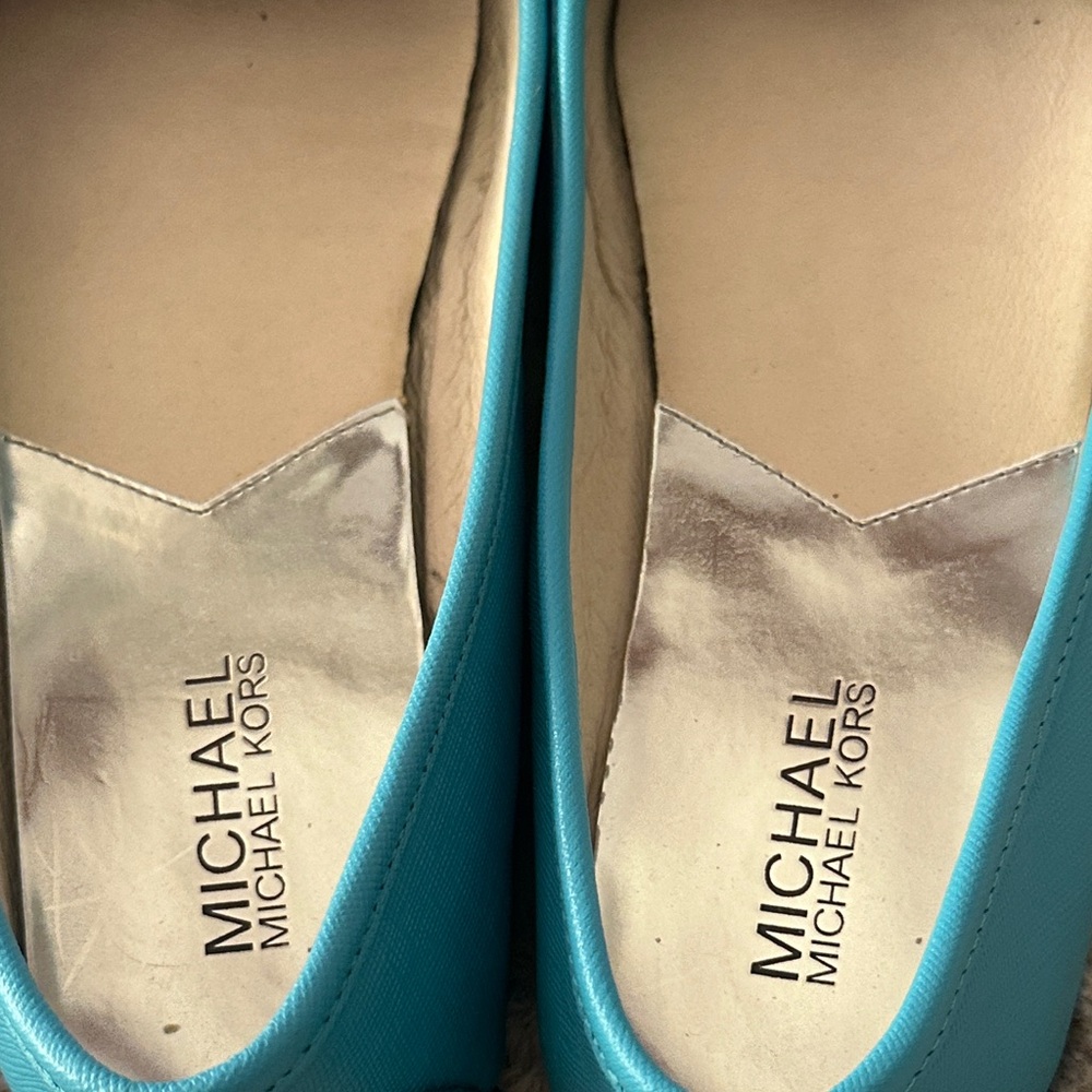Authentic Michael Kors Turquoise Fulton Flats with Silver MK Logo- 8.5 - Picture 6 of 6